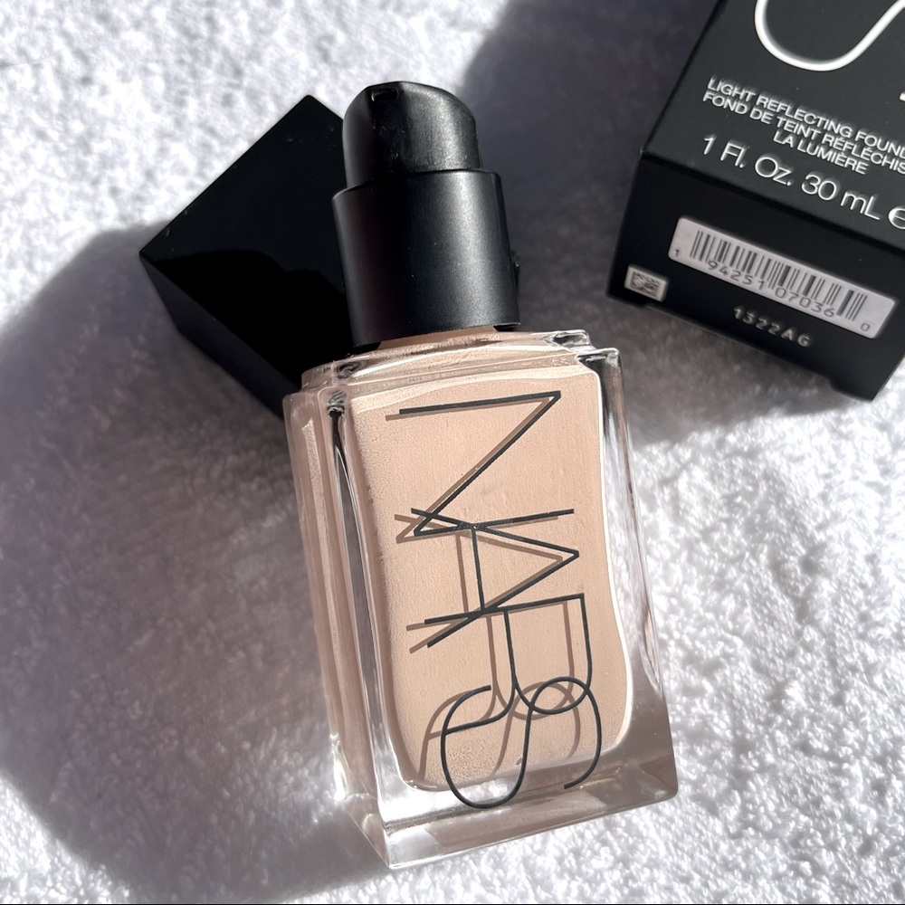 NARS Light Reflecting Foundation | Oslo L1